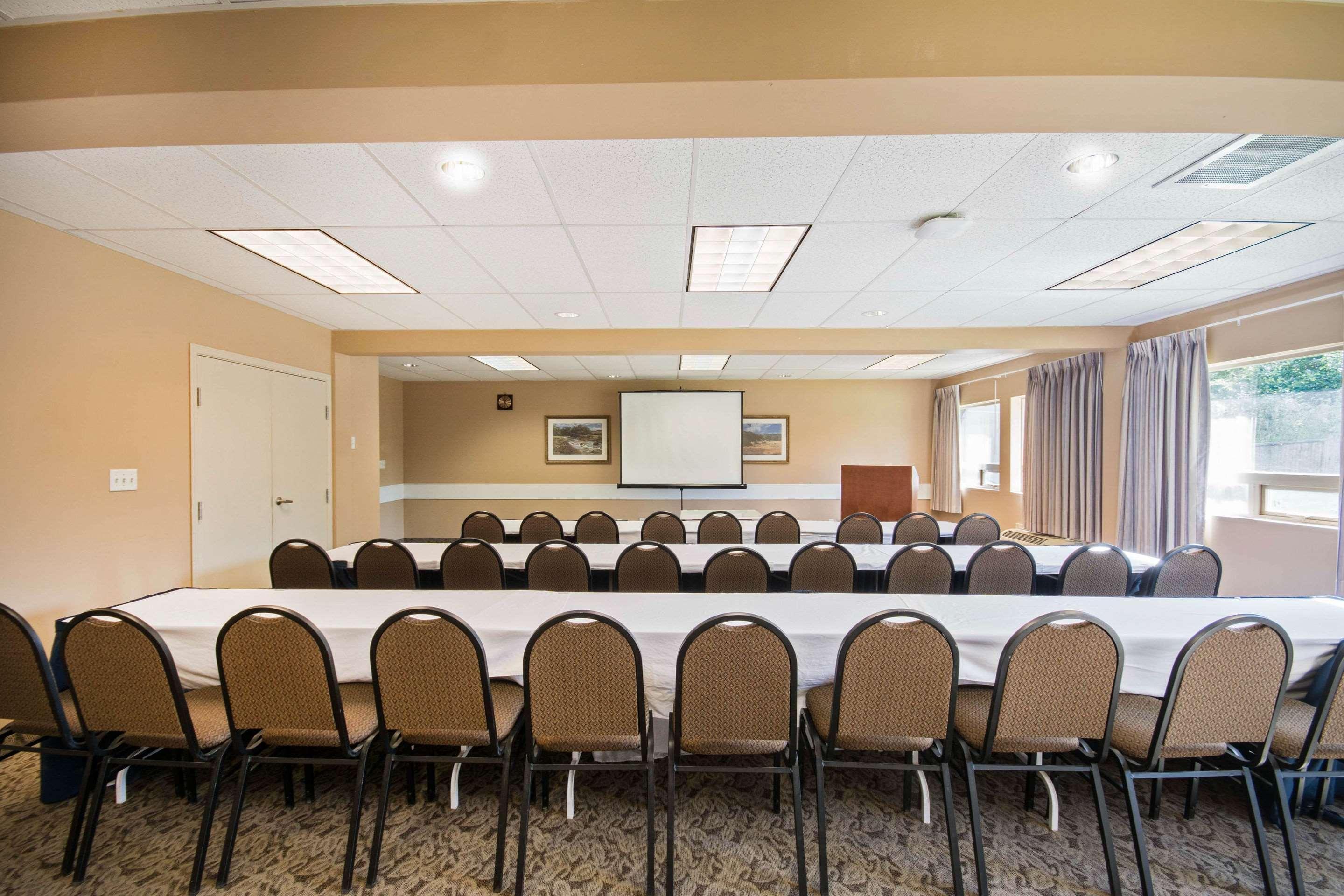 Comfort Inn & Suites Langley Ngoại thất bức ảnh